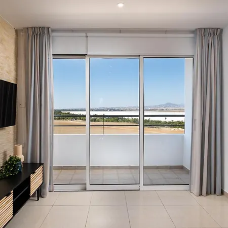 The Saline Views Makenzy Daire