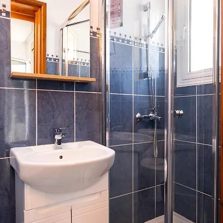 The Saline Views Makenzy Larnaca