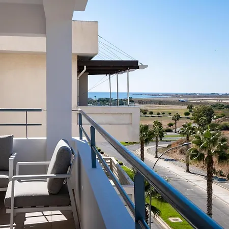 Apartment The Saline Views Makenzy Larnaca