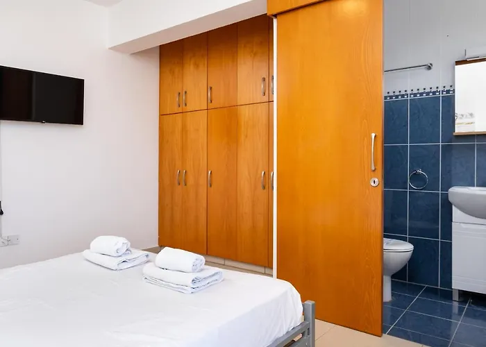 The Saline Views Makenzy * Larnaca