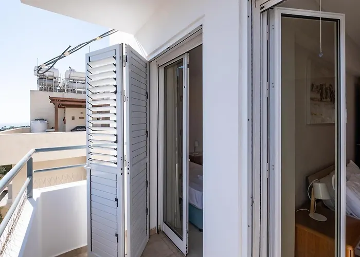 Апартаменты The Saline Views Makenzy Ларнака